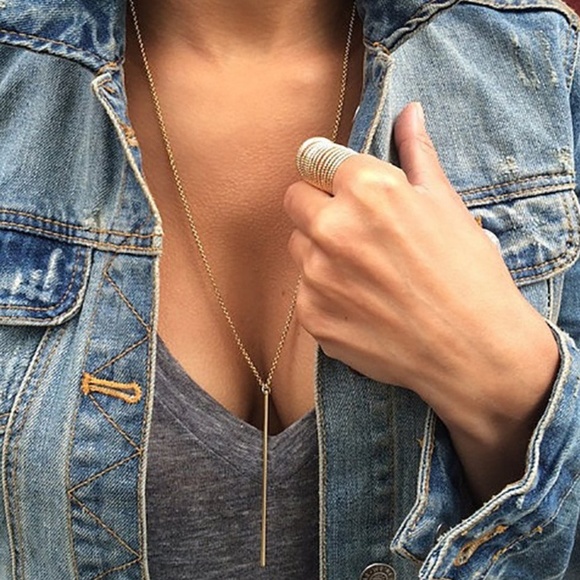Jewelry - ❤️ 3/$30 Simple Long Bar Necklace
